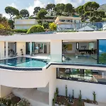Paradise Villa *