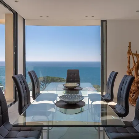 Villa Paradise *