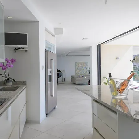 Paradise Villa *
