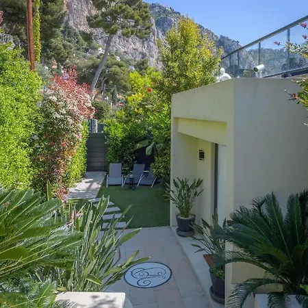 Villa Paradise *