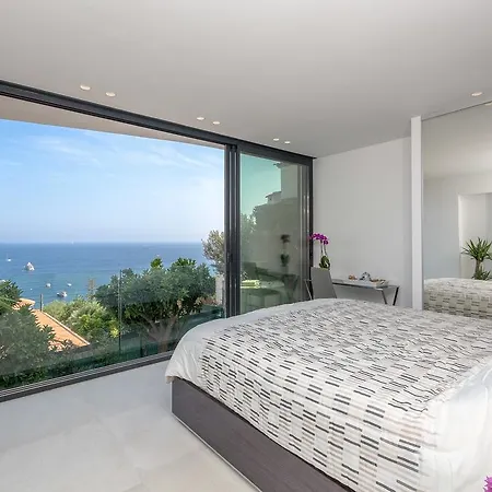 Villa Paradise *