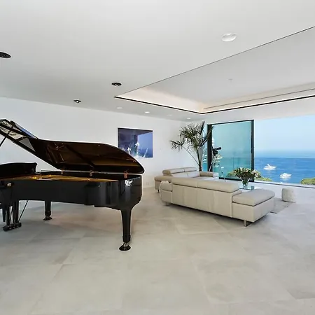 Villa Paradise *